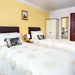 Bed and breakfast Meadow View 3*